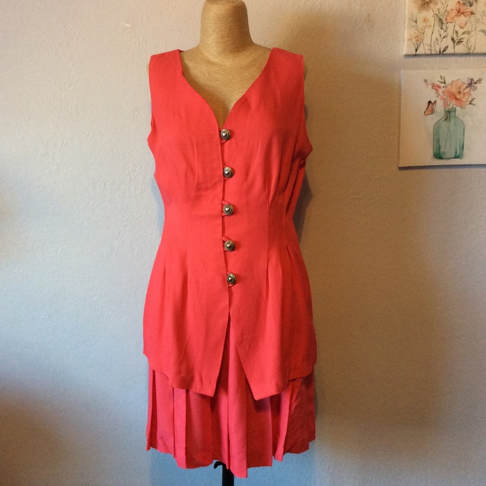 Rampage VTG 80/90’s Womens Salmon Sleeveless Top w/Pleated Skirt